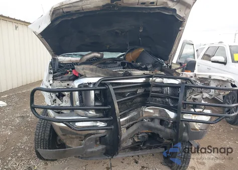 2003 Ford F-250 Lariat/Xl/Xlt z USA, uszkodzony, nr VIN 1FTNW21P43EC75955